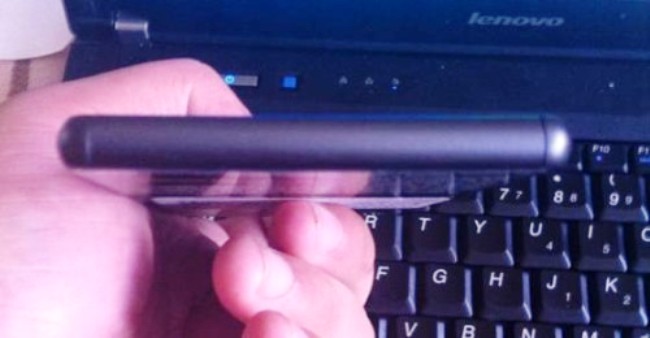 Xperia-Z3-leaked image - bottom view